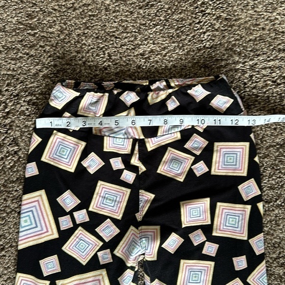 Lularoe geometric leggings one size - Picture 3 of 6